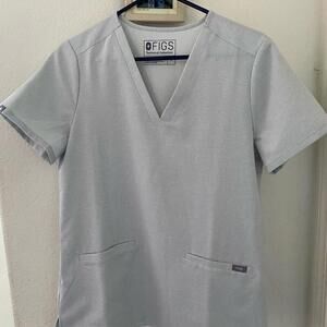 FIGS Technical Collection Casma Scrub Top Space Gray size XS